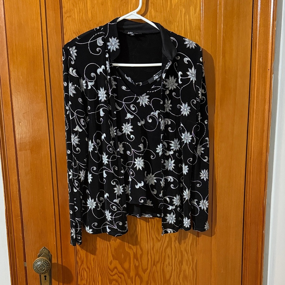 Vintage Jump Black and White Floral jacket and matching tank top